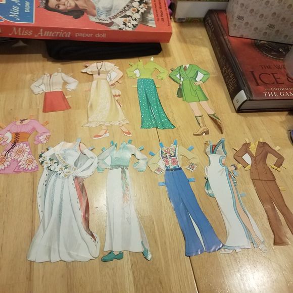 Vintage 1974 Miss America pre-cut paper doll - Picture 3 of 6